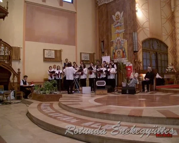 rotunda 2001 05 27