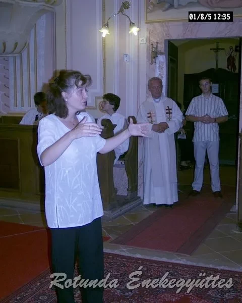rotunda 2001 08 mv