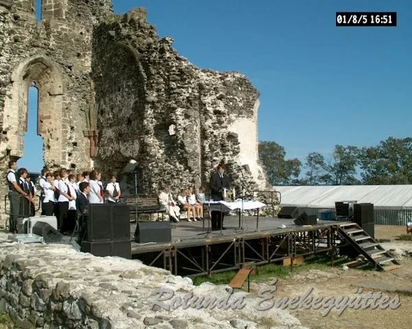 rotunda 2001 08 mv