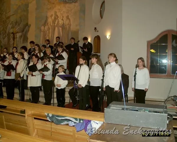 rotunda 2002 12 01
