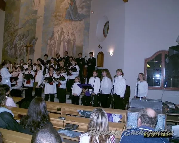 rotunda 2002 12 01