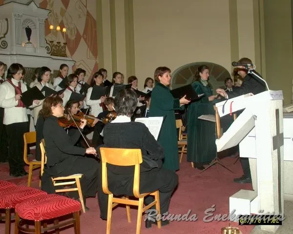 rotunda 2003 04 06