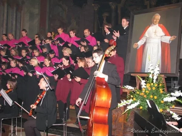 rotunda 2006 09